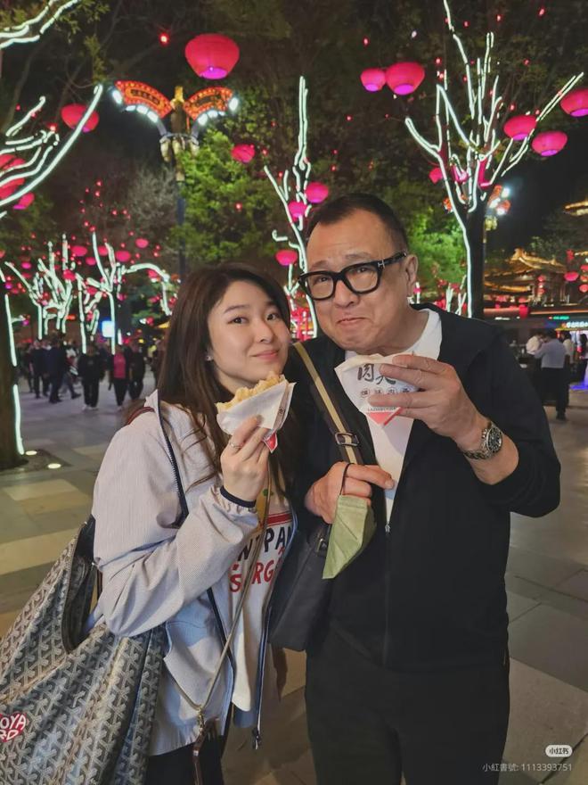 甲一方亿万身家近日同囡囡西安被捕获爱游戏平台金牌绿叶祖上是四大盐商富(图12)