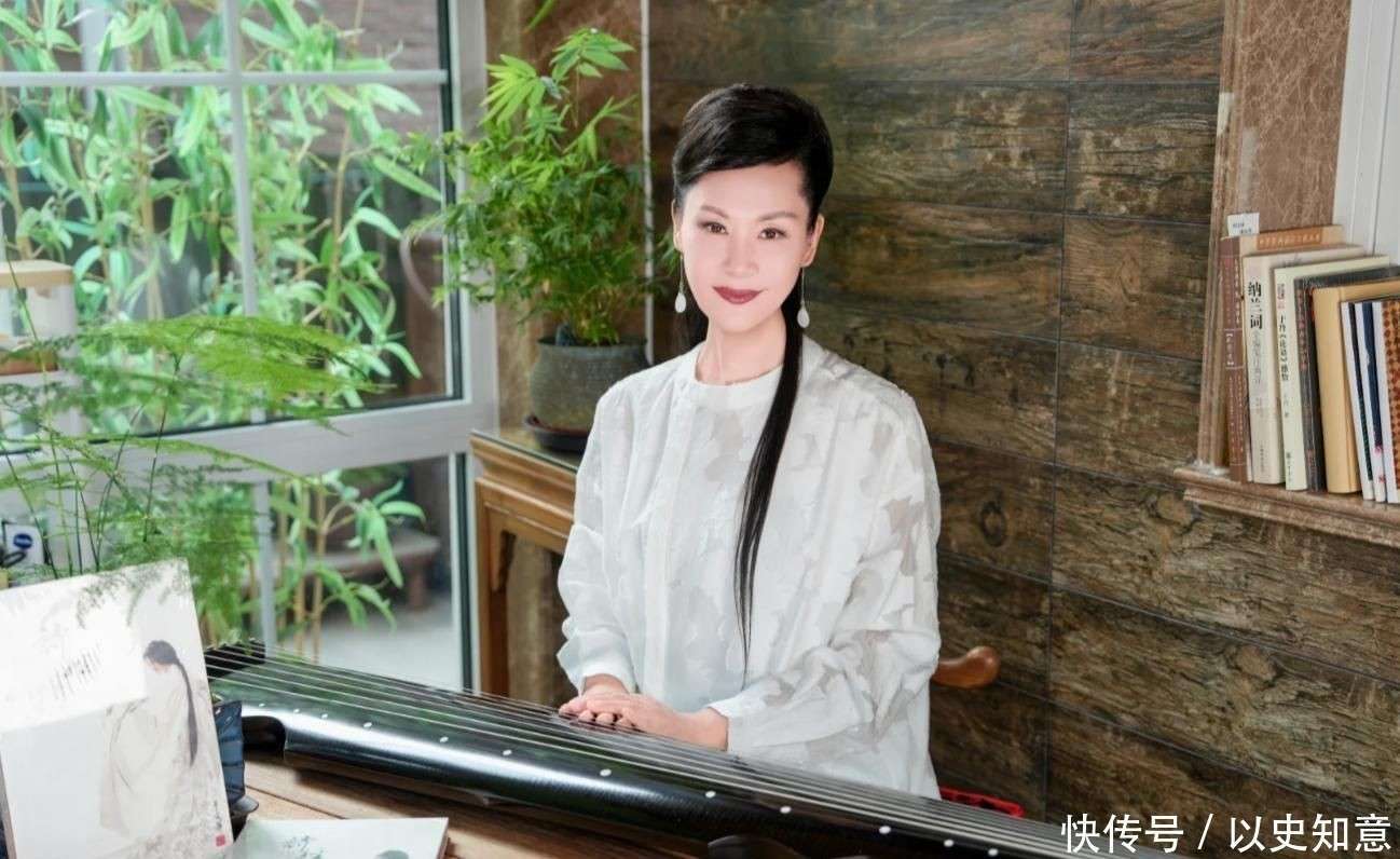 墅做饭颠勺打蛋样样精通二婚老公年轻帅气爱游戏app入口59岁于文华在北京别(图5)