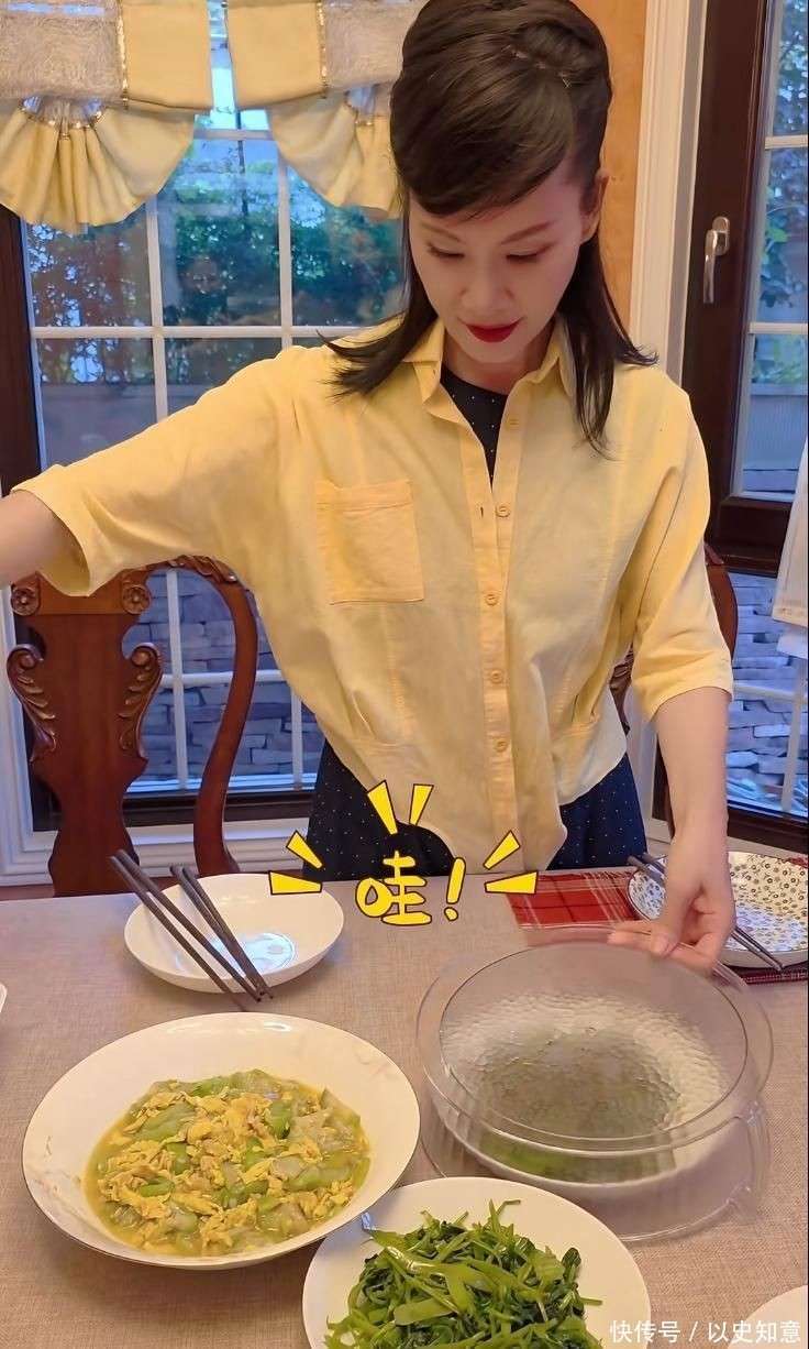 墅做饭颠勺打蛋样样精通二婚老公年轻帅气爱游戏app入口59岁于文华在北京别(图10)